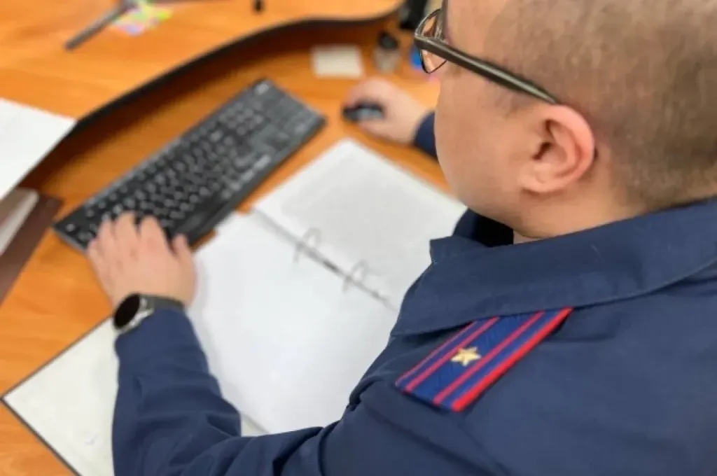Главу Магистральнинского поселения обвинили в сокрытии аварийного дома