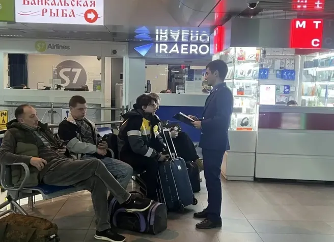 Рейс Иркутск — Мирный задержали из-за непогоды