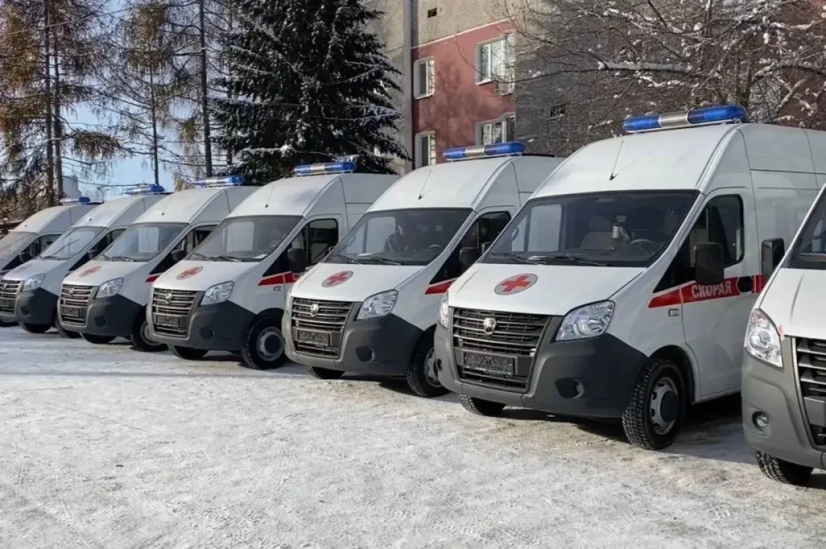 В Иркутскую область поступили 15 новых автомобилей скорой помощи